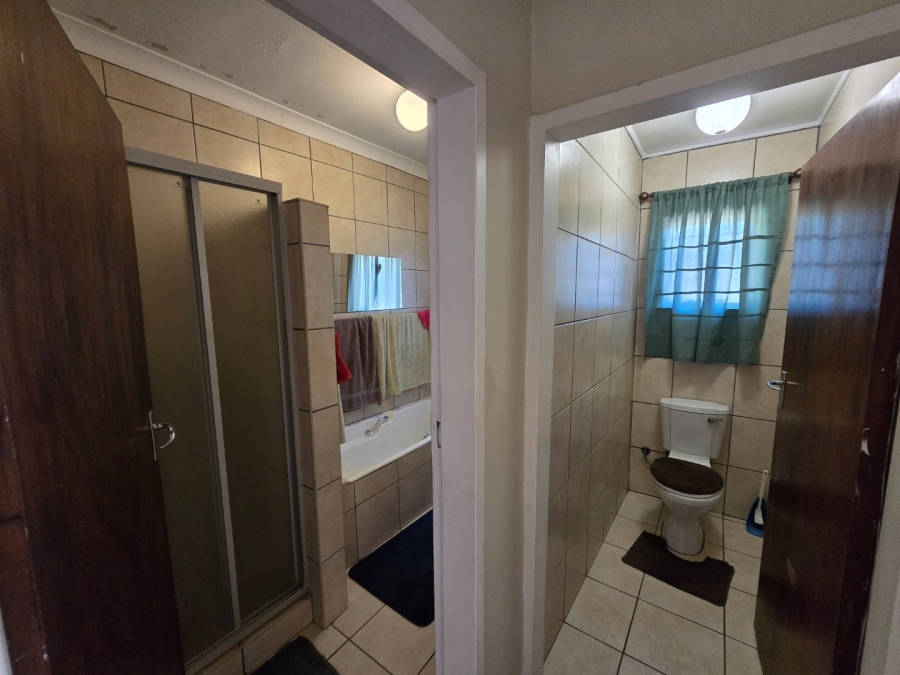 3 Bedroom Property for Sale in Universitas Free State